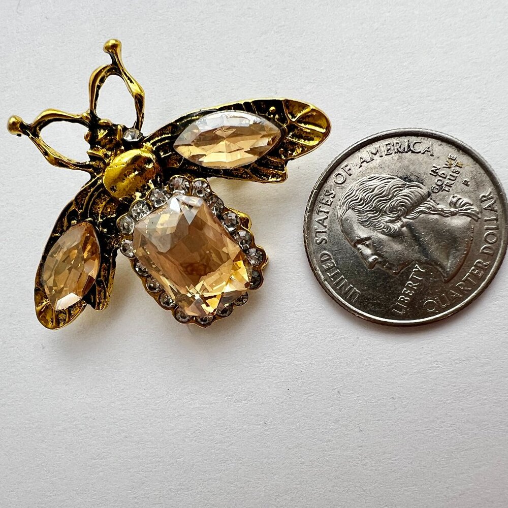 Baroque Bee Brooch Pin Gold Zinc Alloy With Faceted Champagne Gemstone